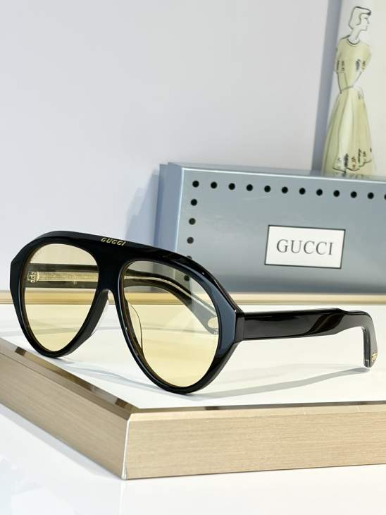 Picture of Gucci Sunglasses _SKUfw79683652fw